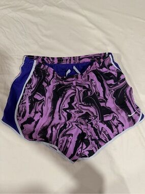 Nike Women's Purple and Black Marble-Print Athletic Shorts